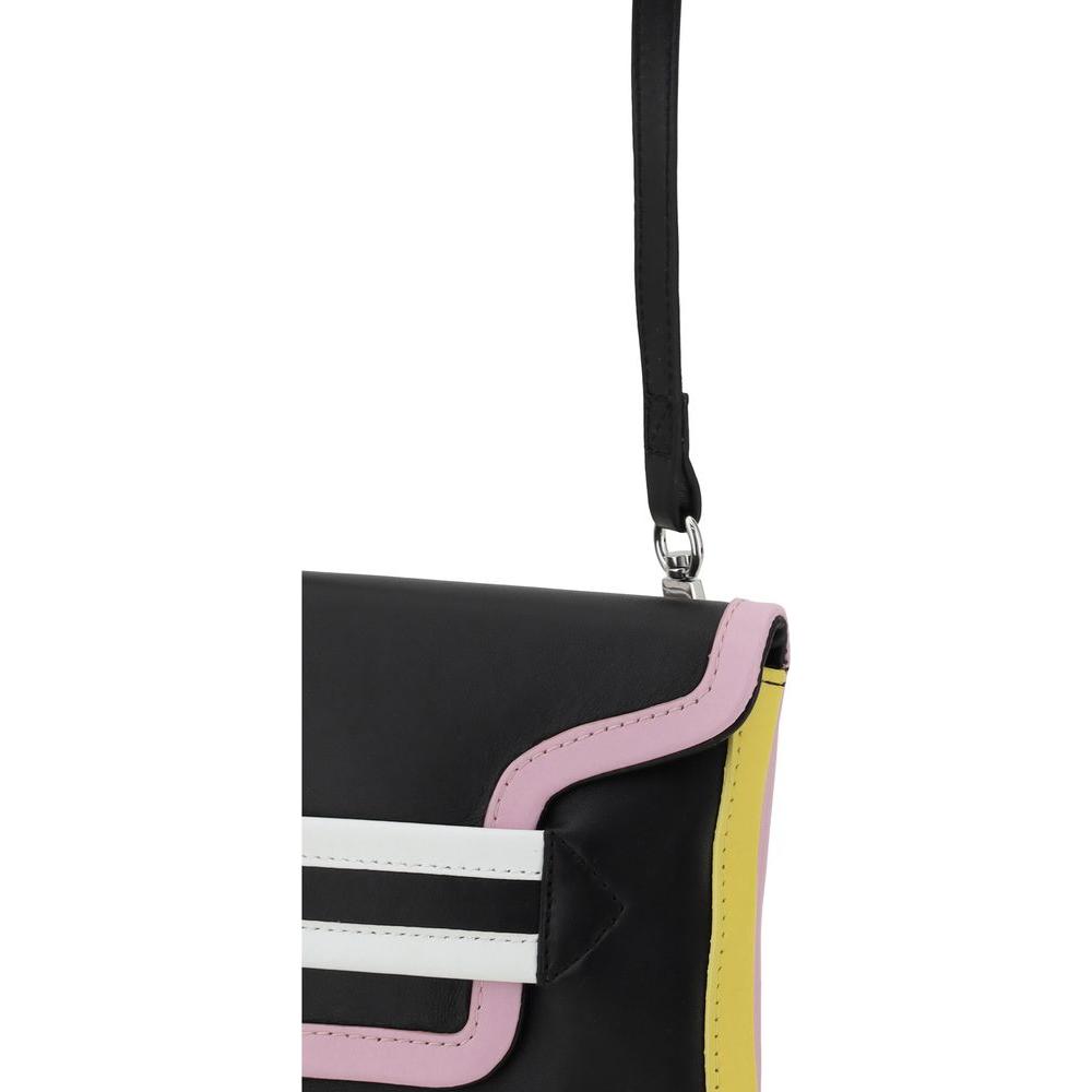 Front view with bag zipped and handles upright.