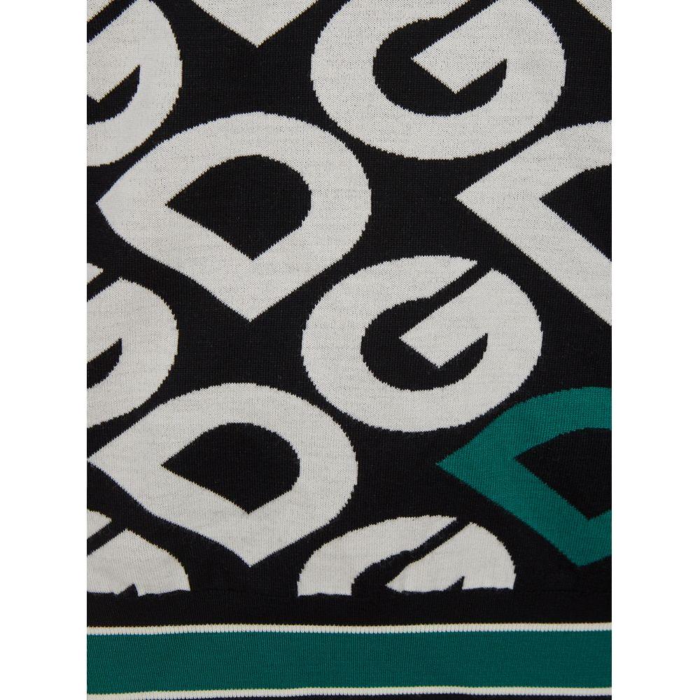 优雅的黑色棉质毛衣，彰显精致风格