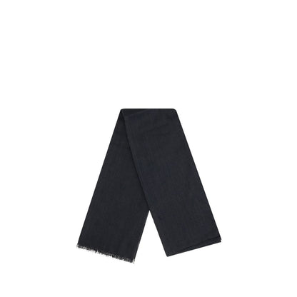 Brunello Cucinelli Black Cashmere Scarf with side bangs, soft silk and cashmere blend, ideal for stylish winter looks.