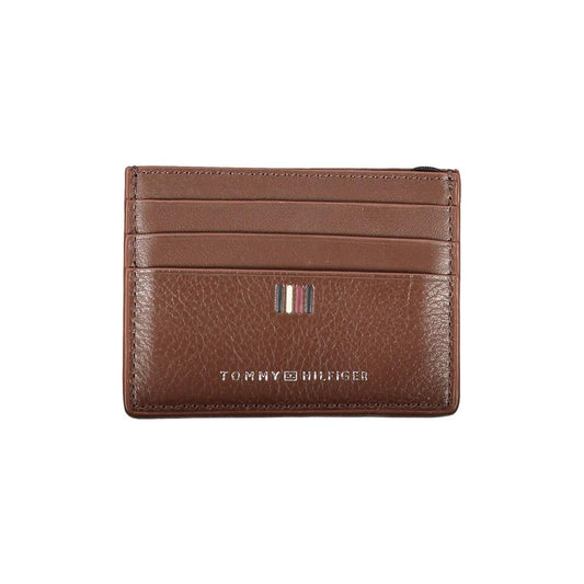 Tommy Hilfiger brown leather card holder with contrast detailing and embossed logo, featuring multiple card slots for modern convenience.
