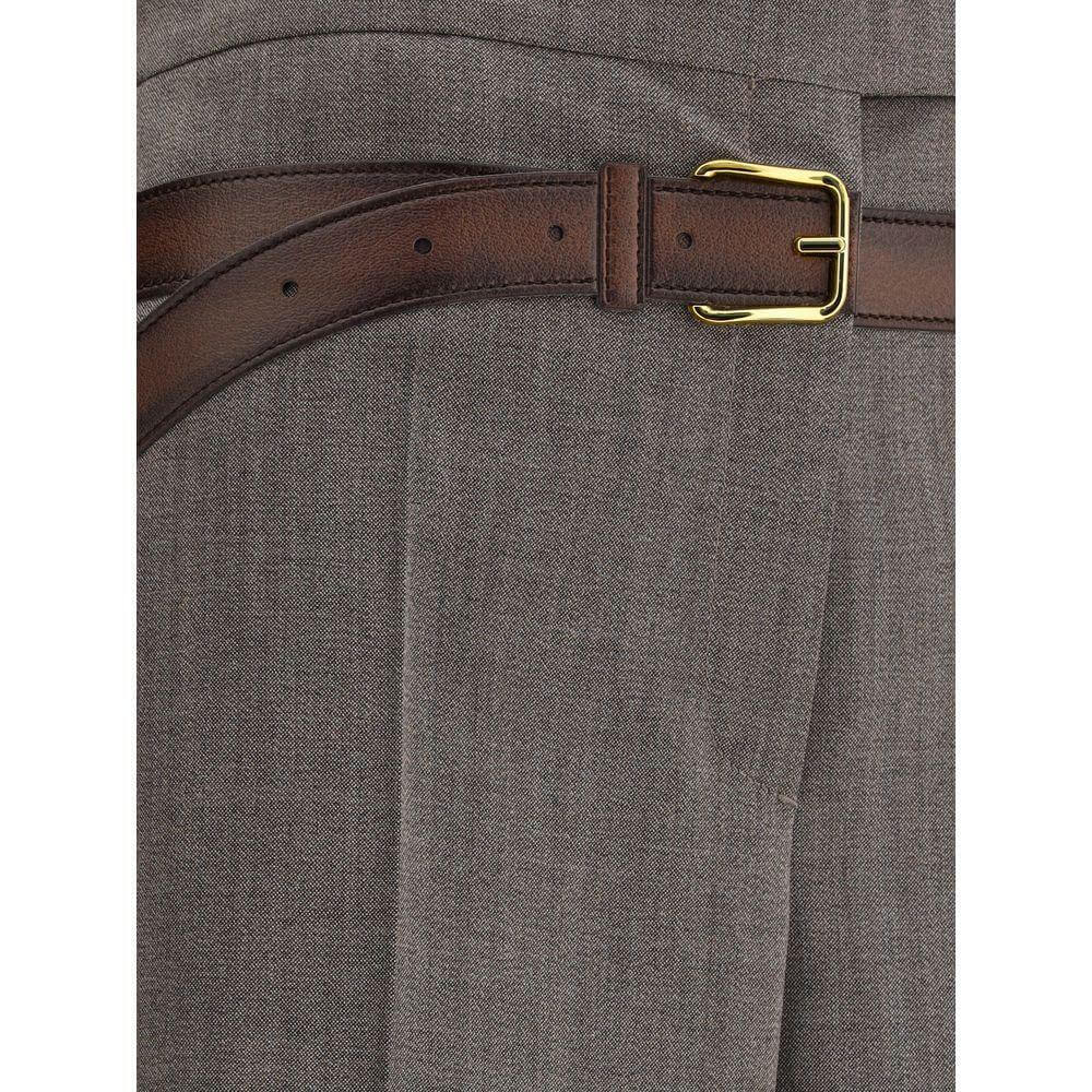 Front view with bag zipped and handles upright.