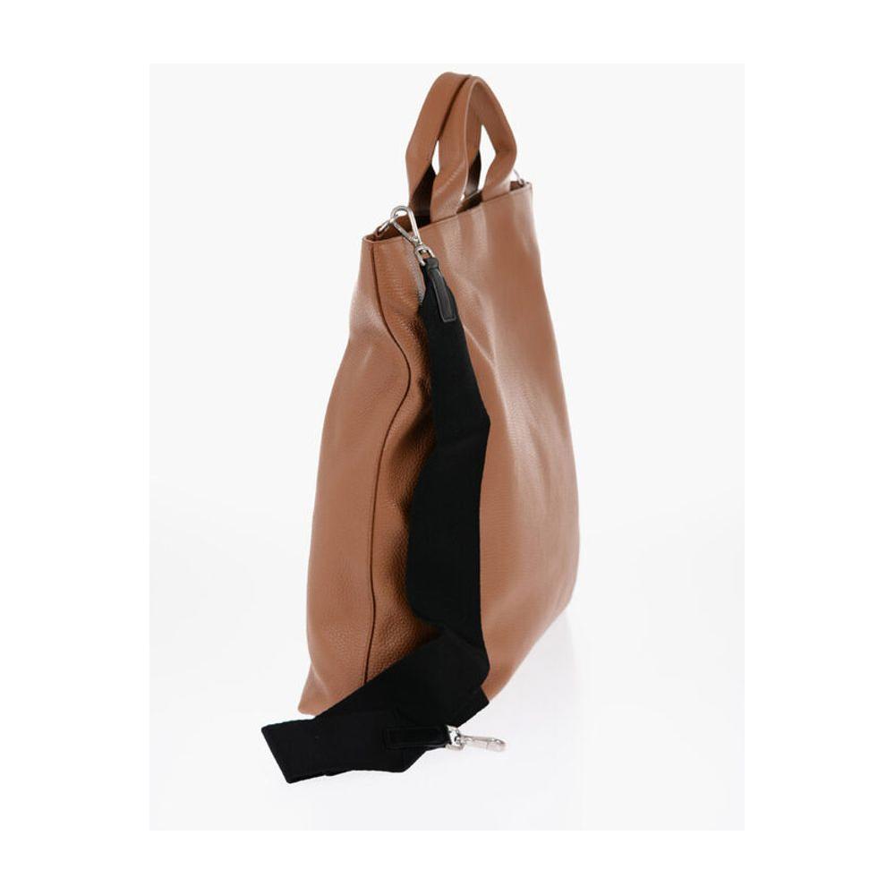 Front view with bag zipped and handles upright.
