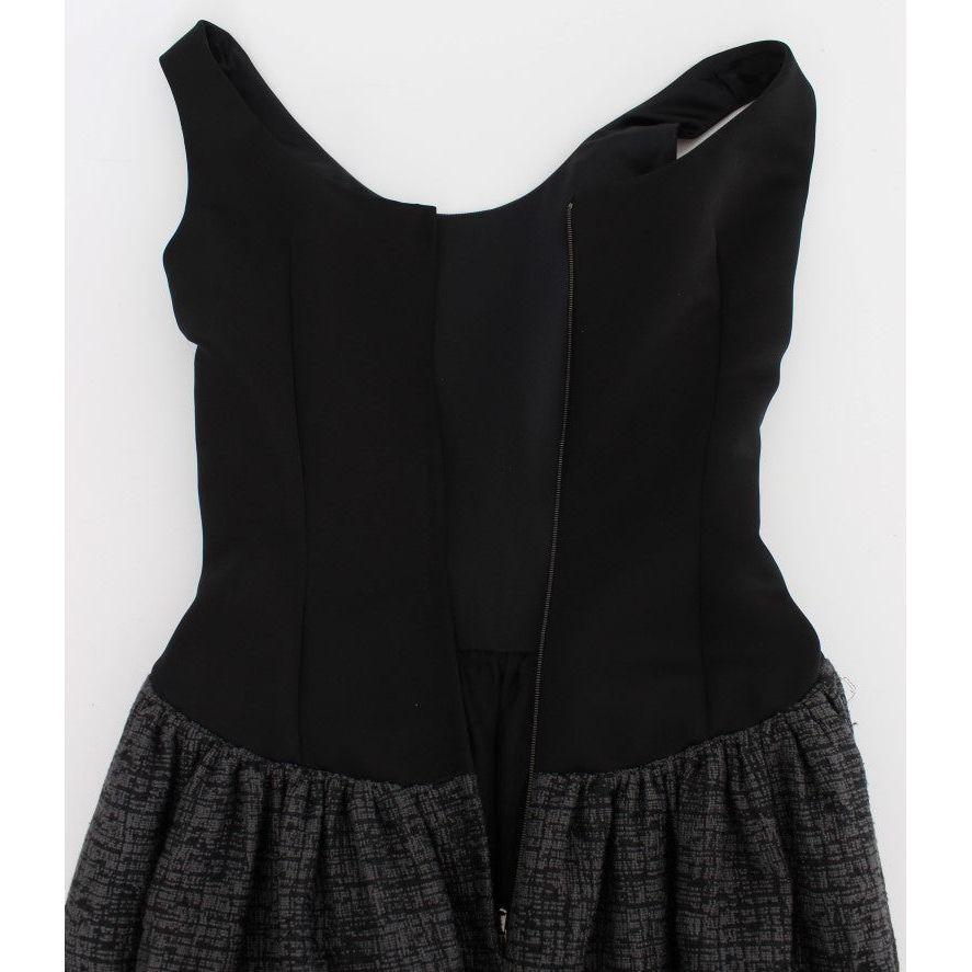 فستان دولتشي آند غابانا الأنيق باللون الأسود بطول كامل