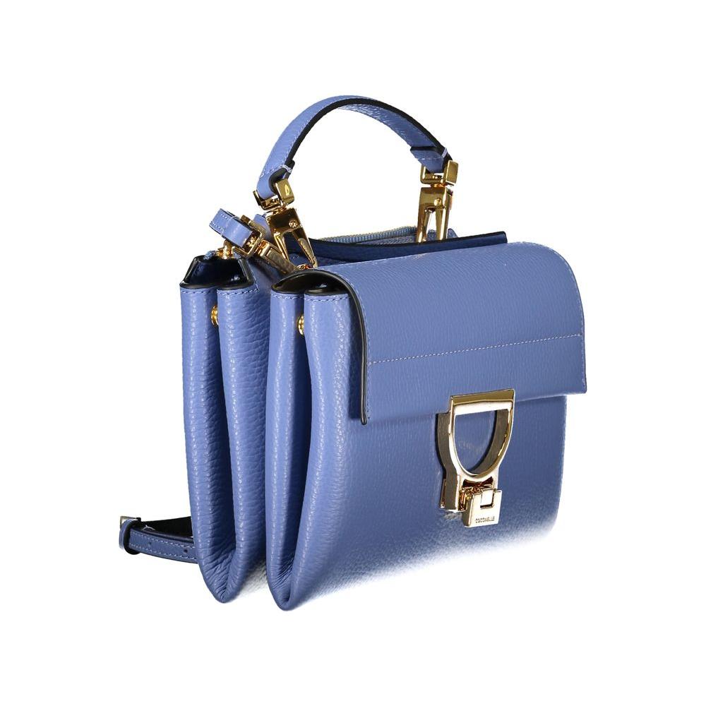 Front view with bag zipped and handles upright.