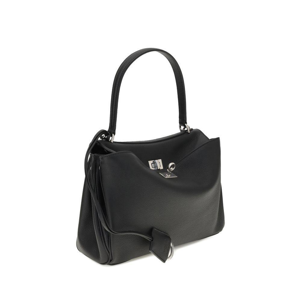 Front view with bag zipped and handles upright.