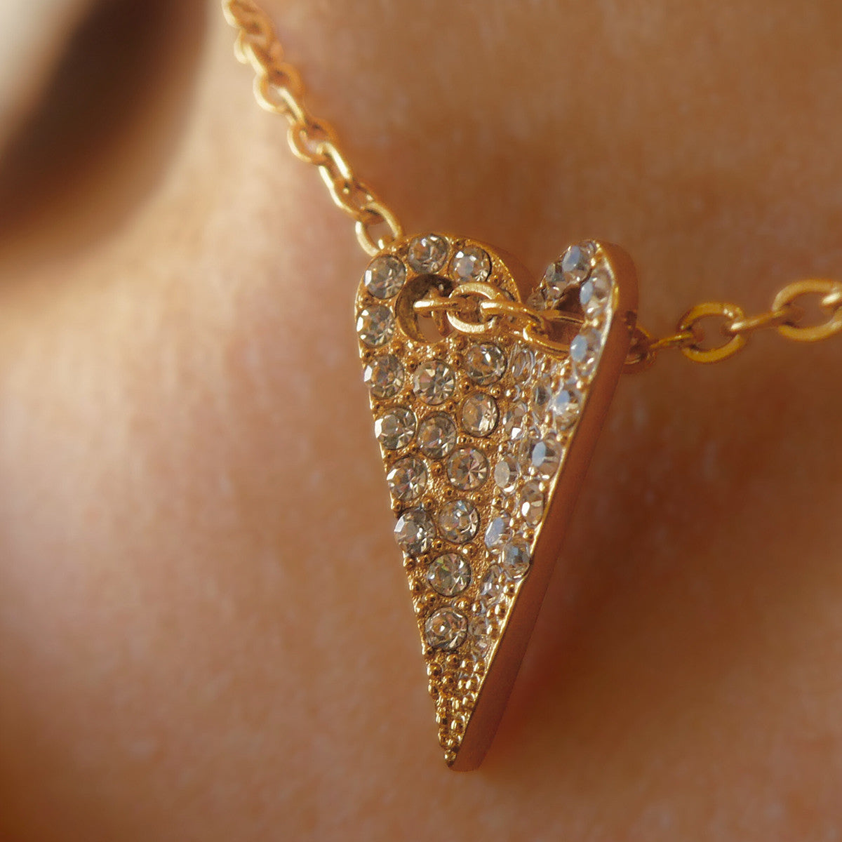 AN JEWELS JEWELRY Mod. AL.NMOH24CZ heart pendant on gold chain