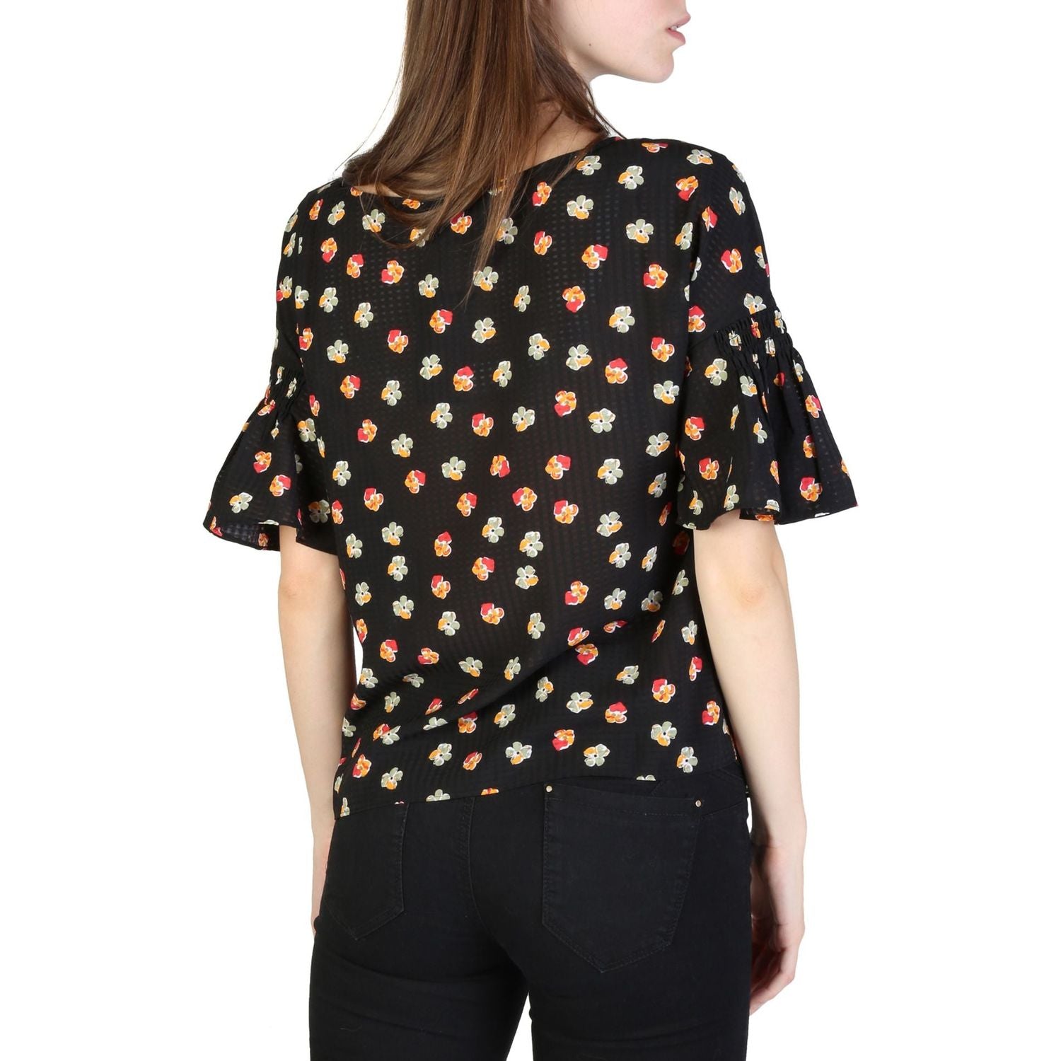 تيشيرتات أرماني إكستشينج 