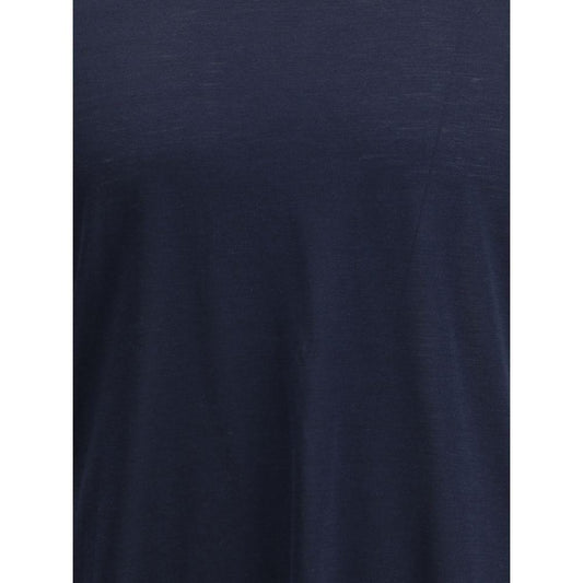 Brunello Cucinelli Silk T-ShirtBrunello Cucinelli’s signature silk T-Shirt expresses a refined, contemporary style. The essential crew neck and monochrome pattern enhance the lightness and natural sheen of the fabric, while the small side slits add moveme