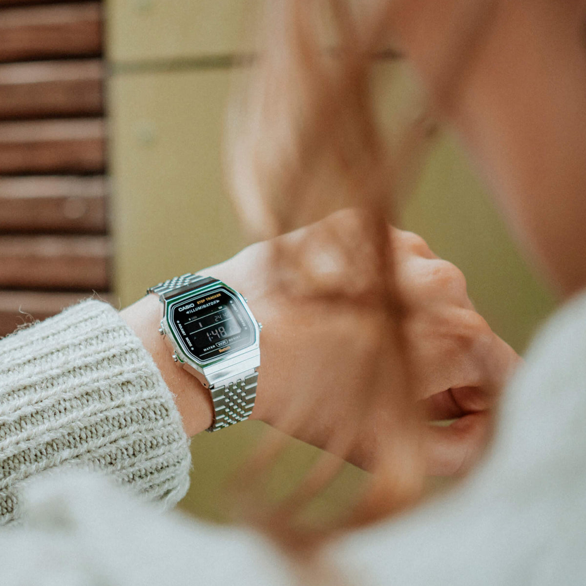 CASIO VINTAGE Mod. BLUETOOTH® SMARTPHONE LINK - SILVER - built-in accelerometer senses body movements + steps counter