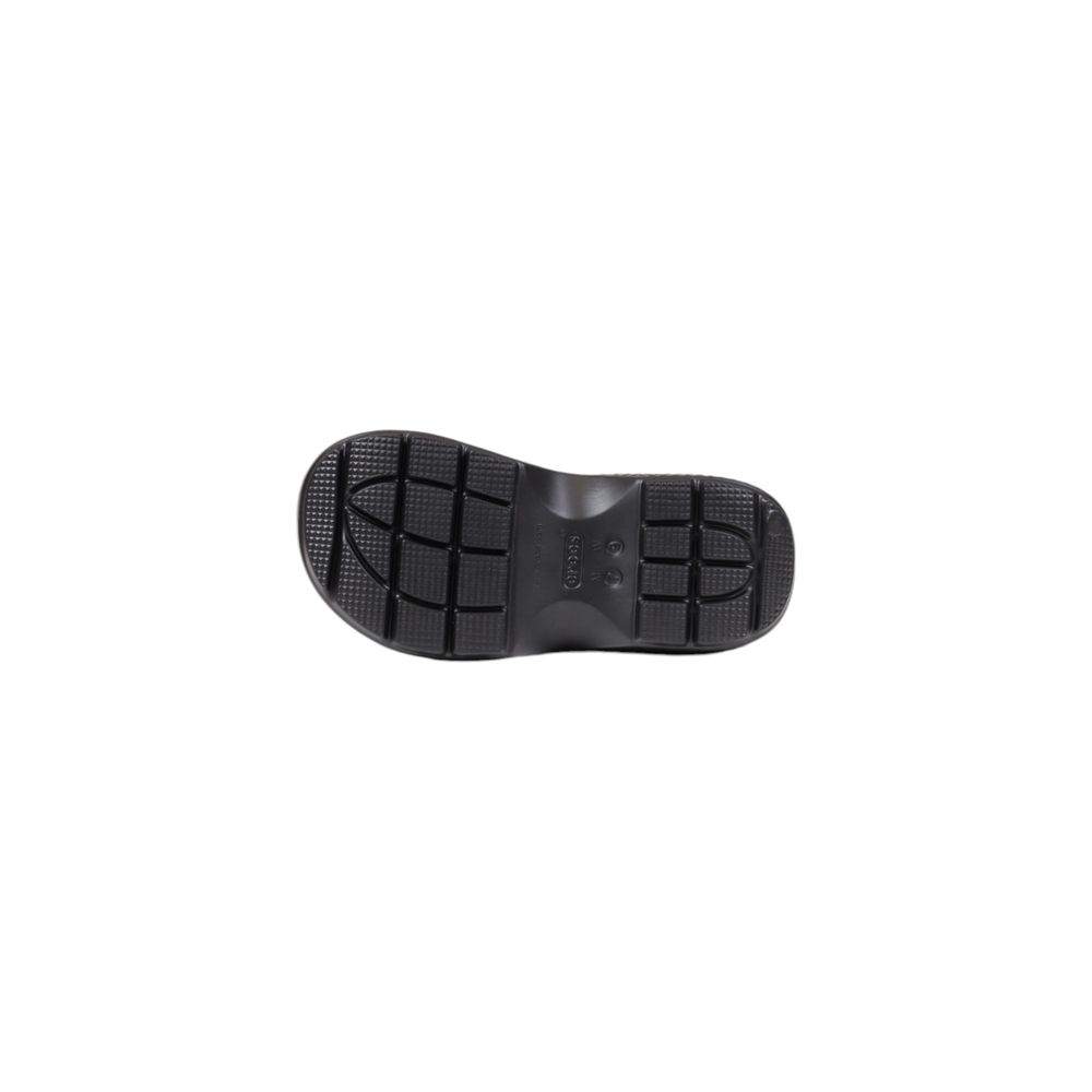 Crocs Black Croslite Ankle boot sole showing traction and design ideal for cold and casual outdoor activities.