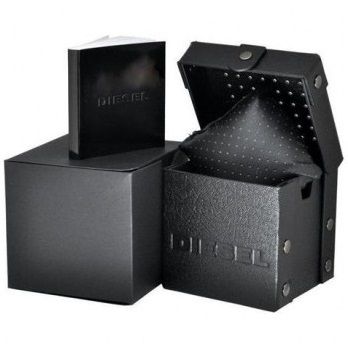 Official packaging box for DIESEL Mod. DZ4401 wristwatch, showcasing leather detailing and branded embossing.