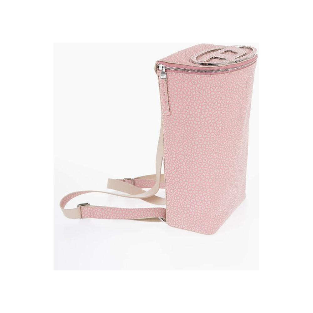 Front view with bag zipped and handles upright.