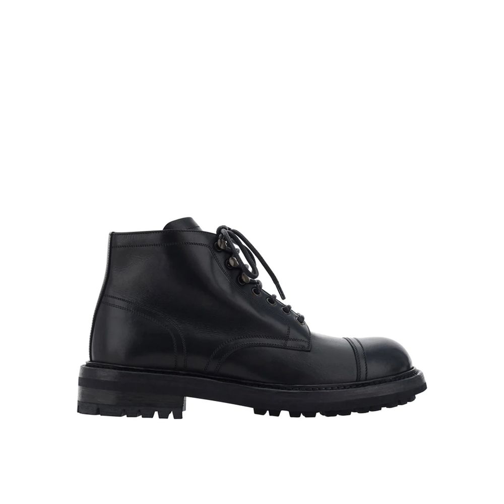 Dolce & Gabbana Black Calfskin Lace-Up Boots, Men's leather boots, made in Italy, round toe design with front lace-up closure.