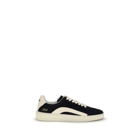 Dsquared² Black Calf Leather Bos Taurus Low Top Sneakers, featuring a sporty design with round toe and lace-up closure for comfort and style.