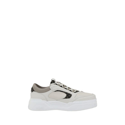 Fendi White Calf Leather Bos Taurus Low Top Sneakers with paneled design and textured sole, showcasing urban style and comfort.