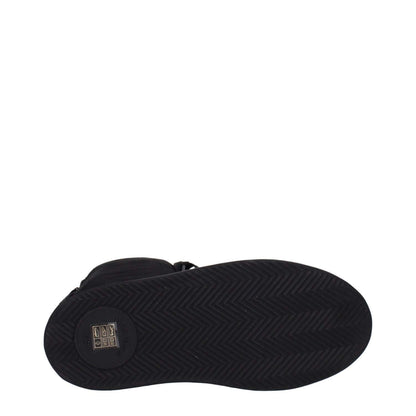 Max Mara Black Fabric Lace-Up Boots with rubber sole showcasing durable grip and round toe design, featuring a wedge heel for casual style.