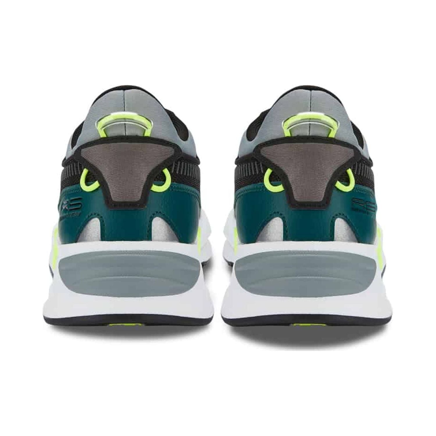 Puma Sneakers